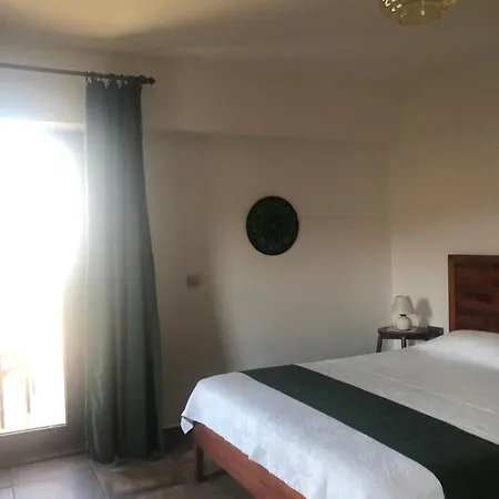 Bed & Breakfast Pirnal Koey Evi *