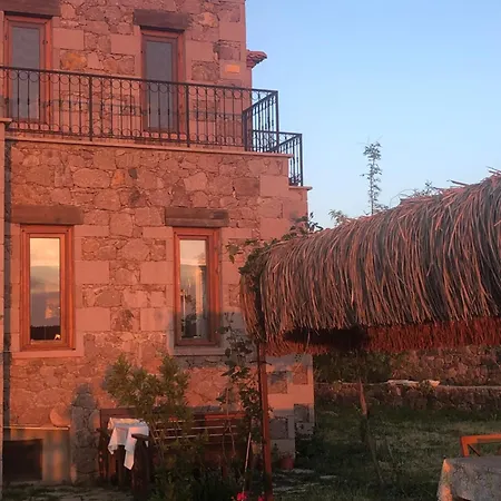 Pirnal Koey Evi Bed & Breakfast Ayvacik