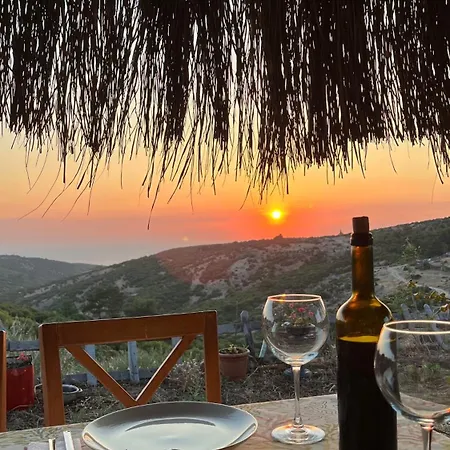 Pirnal Koey Evi Bed & Breakfast Ayvacik