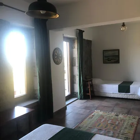 Bed & Breakfast Pirnal Koey Evi Ayvacik