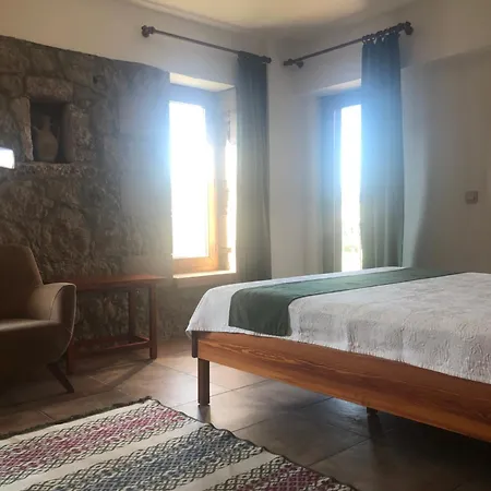 Pirnal Koey Evi Ayvacik