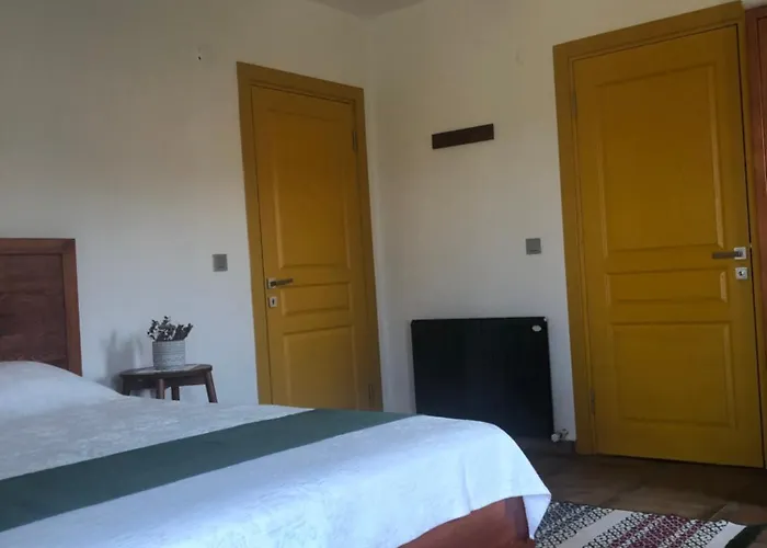 فندق مبيت وإفطار Pirnal Koey Evi *