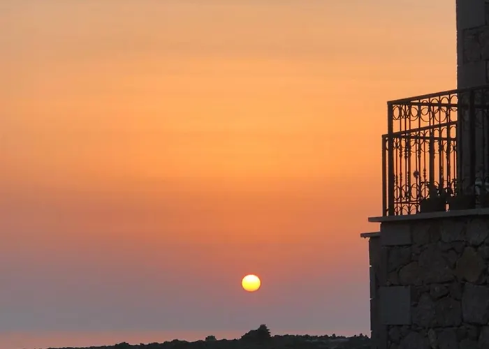 Pirnal Koey Evi Ayvacik (Canakkale)