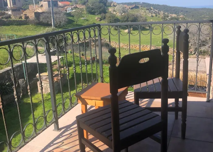 Pirnal Koey Evi * Ayvacik (Canakkale)