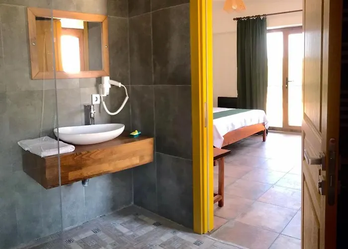 فندق مبيت وإفطار Pirnal Koey Evi *